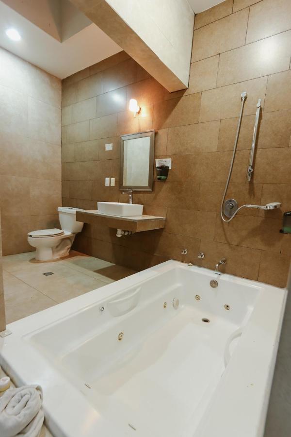 Auto Hotel Las Maravillas Santa Cruz Xoxocotlán Zewnętrze zdjęcie